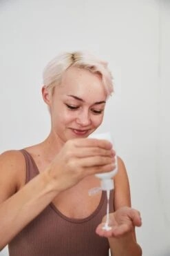 Carbon Theory Vitamin E & Tea Tree Oil -Brown Technies Magasin carbon theory vitamin e tea tree oil creme legere hydratante pour peaux a problemes acne 3