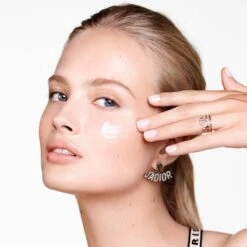 DIOR Capture Totale Super Potent Rich Creme 10 DIOR Capture Totale Super Potent Rich Creme -Brown Technies Magasin dior capture totale super potent rich creme creme riche anti age global nutrition reparation intenses 2