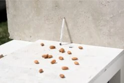 Ere Perez Almond -Brown Technies Magasin ere perez almond crayon pour sourcils avec brosse 3