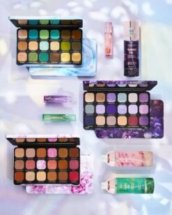 Makeup Revolution Crystal Aura Forever Flawless 9 Makeup Revolution Crystal Aura Forever Flawless -Brown Technies Magasin makeup revolution crystal aura forever flawless palette de fards a paupieres 2