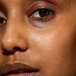 Omorovicza Moor Mud Refining Facial Polisher -Brown Technies Magasin omorovicza moor mud refining facial polisher peeling eclat 4