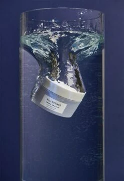 Revolution Skincare X Sali Hughes Cream Drench -Brown Technies Magasin revolution skincare x sali hughes cream drench creme hydratante pour peaux seches 3