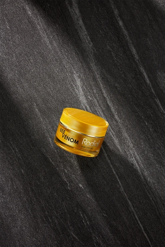 Rodial Bee Venom Eye Cream 4 Rodial Bee Venom Eye Cream – Image 2