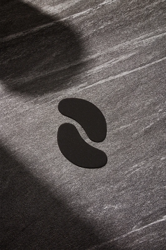 Rodial Snake Jelly Eye Patches 5 Rodial Snake Jelly Eye Patches – Image 3