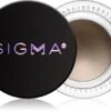 Sigma Beauty Define + Pose Brow Pomade 1 Sigma Beauty Define + Pose Brow Pomade -Brown Technies Magasin sigma beauty define pose brow pomade pommade gel sourcils
