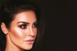 SOSU Cosmetics Complete Contour Remastered -Brown Technies Magasin sosu cosmetics complete contour remastered palette contouring pour un look parfait 3