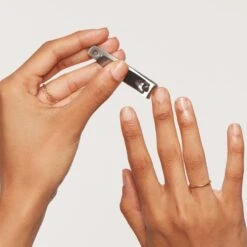 Tweezerman Ready To Celebrate Emerald Shimmer -Brown Technies Magasin tweezerman ready to celebrate emerald shimmer kit manucure 2