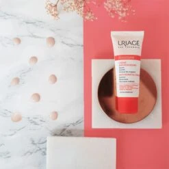Uriage Roséliane Anti-Redness Cream -Brown Technies Magasin uriage roseliane anti redness cream creme de jour pour peaux sensibles sujettes aux rougeurs 1
